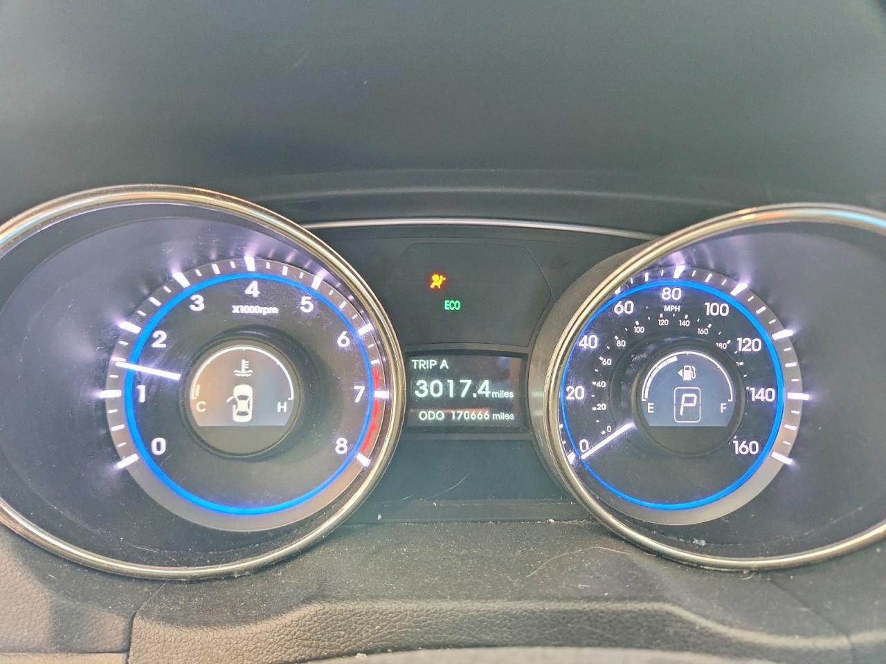 2011 HYUNDAI SONATA