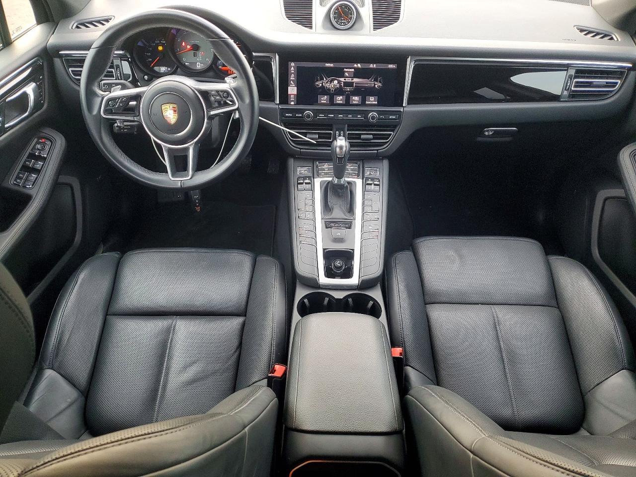 2021 PORSCHE Macan