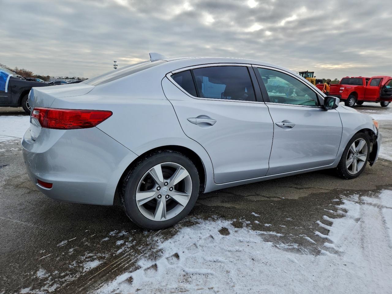 2013 ACURA ILX