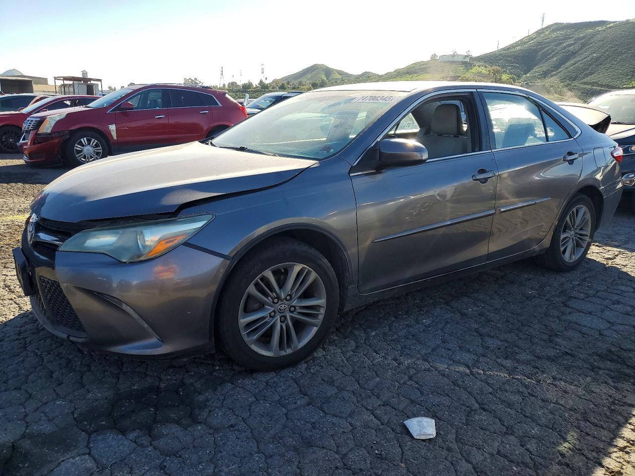 2016 TOYOTA CAMRY