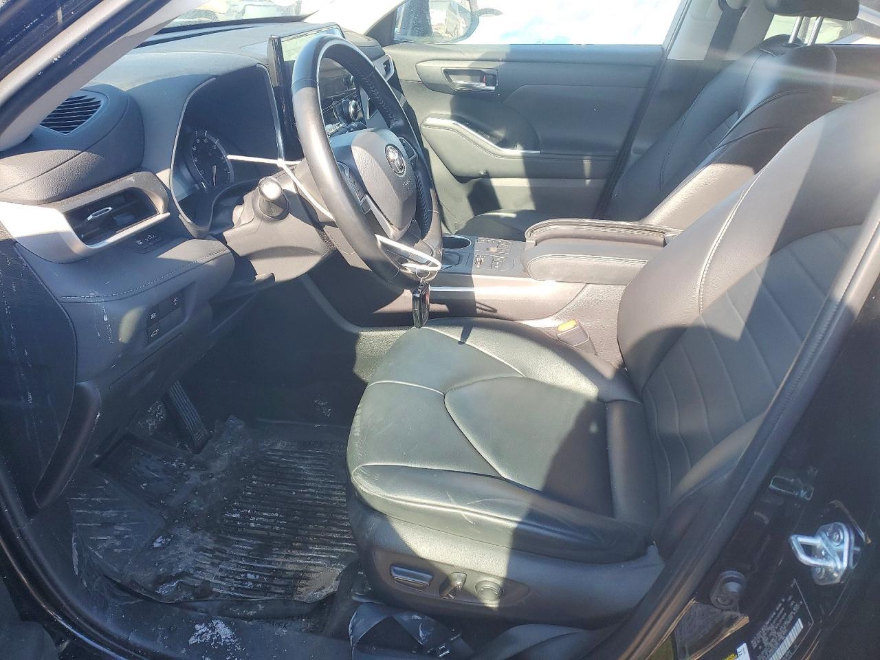 2023 TOYOTA HIGHLANDER