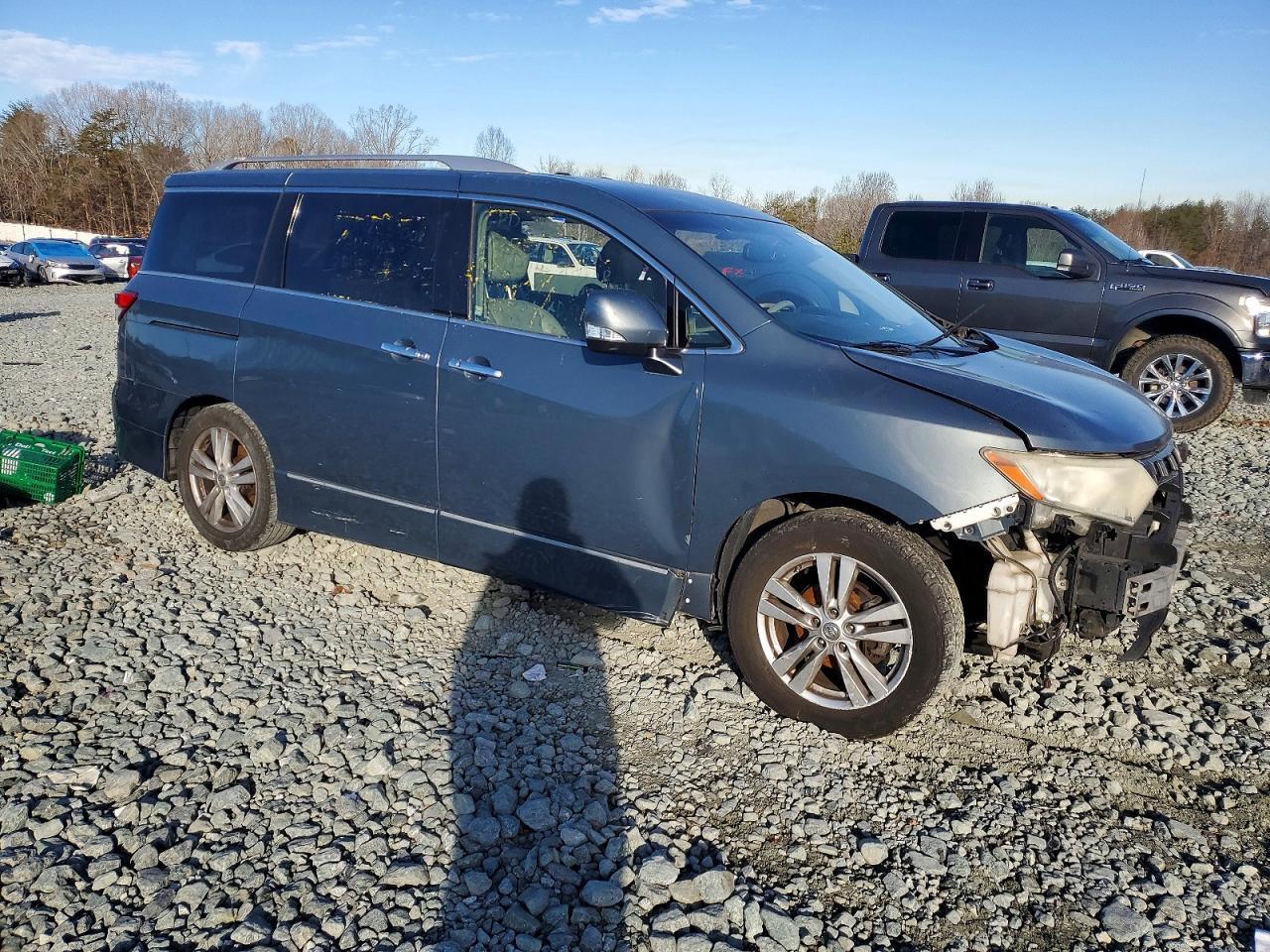 2011 NISSAN Quest