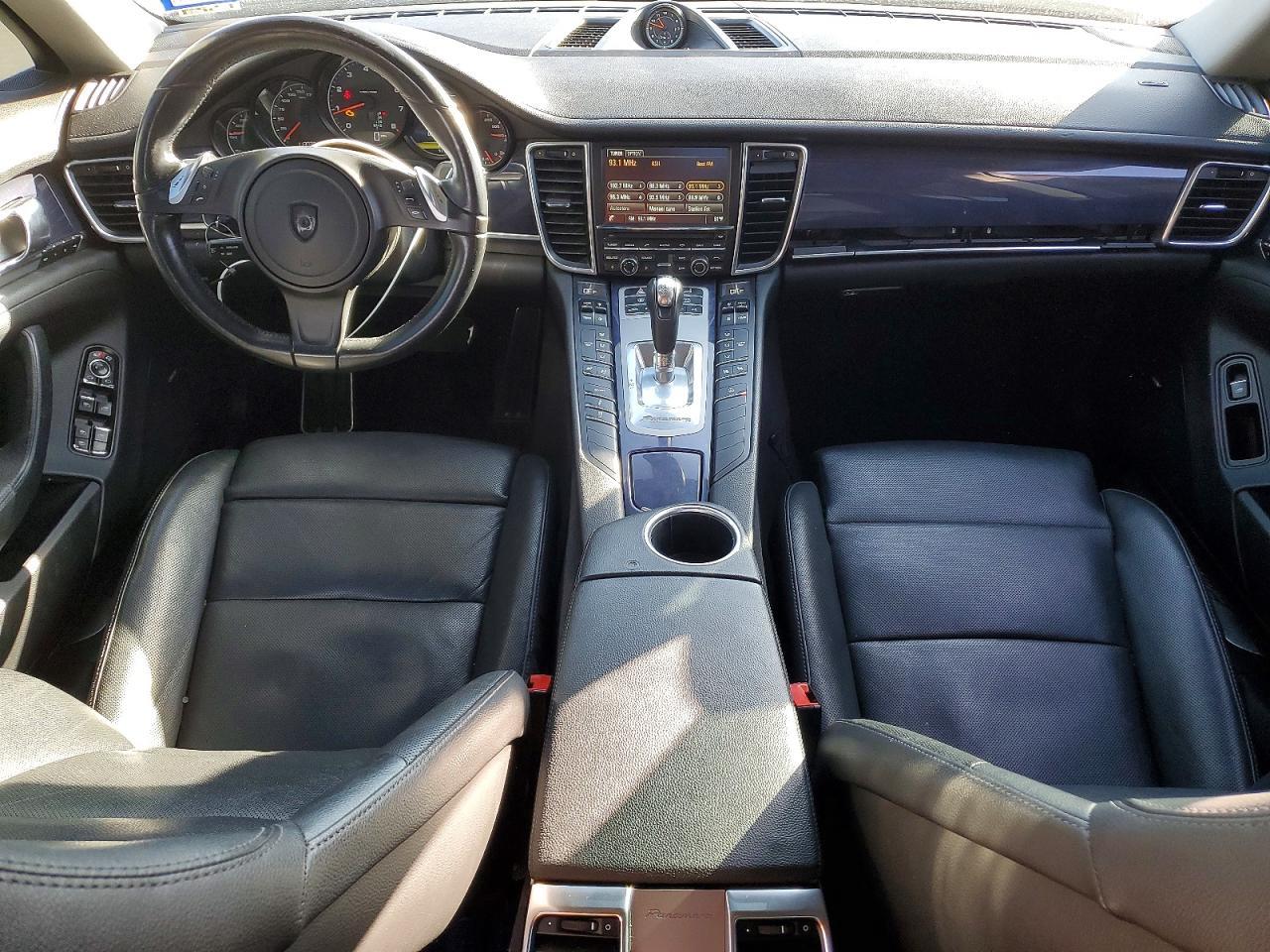 2014 PORSCHE Panamera