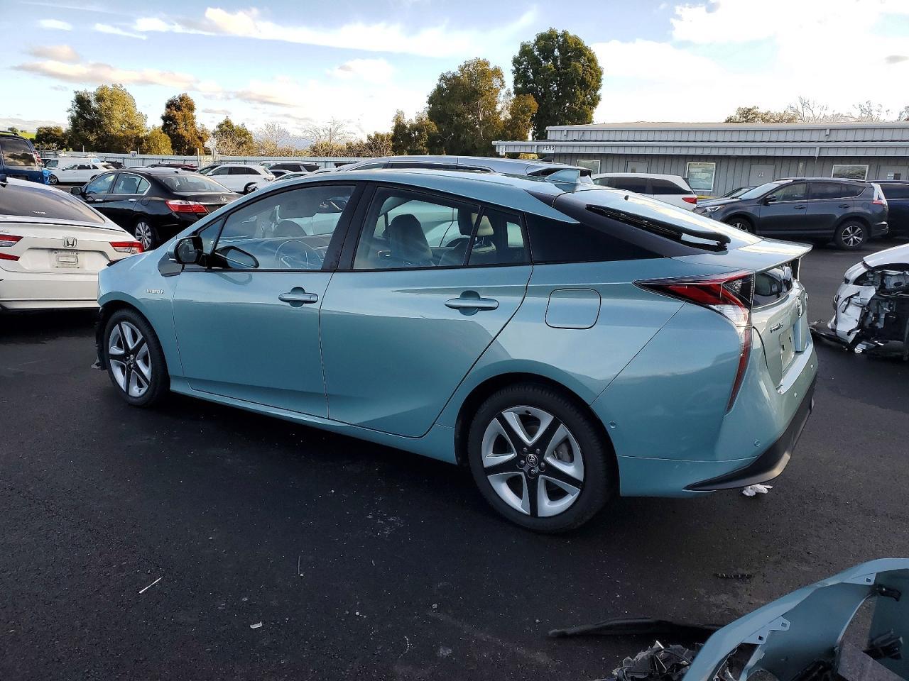 2017 TOYOTA PRIUS