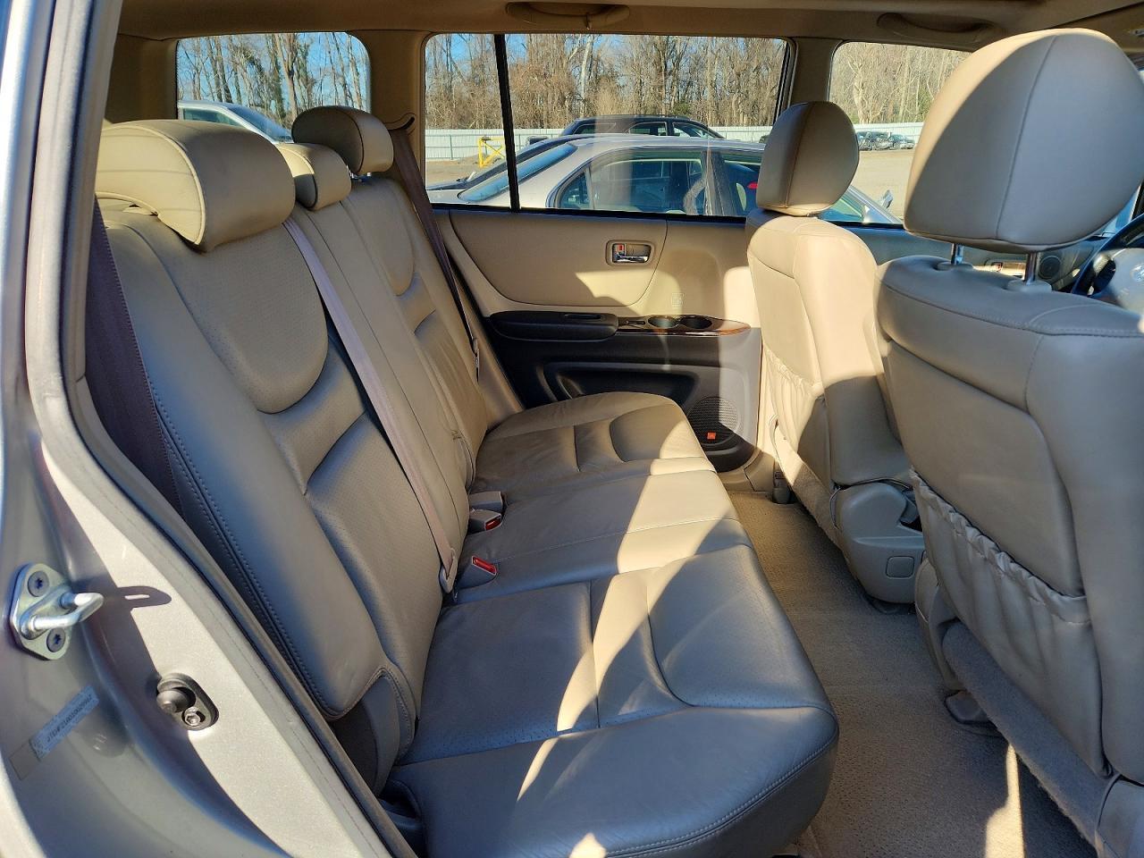 2001 TOYOTA HIGHLANDER
