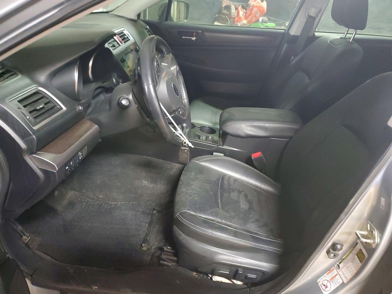 2015 SUBARU Legacy
