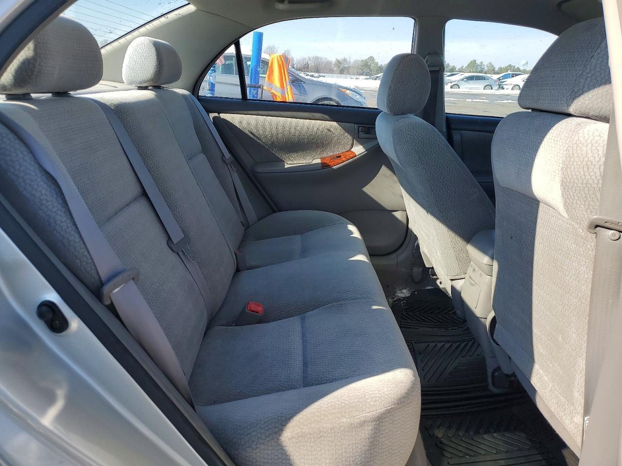 2004 TOYOTA COROLLA