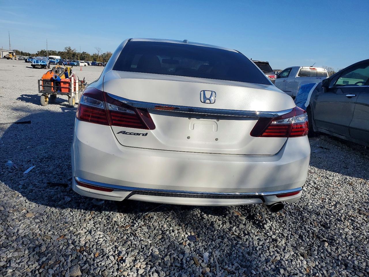 2017 HONDA ACCORD