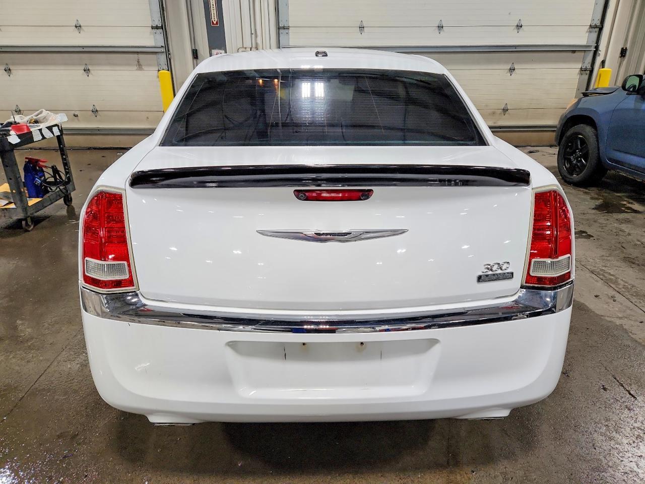 2011 CHRYSLER 300