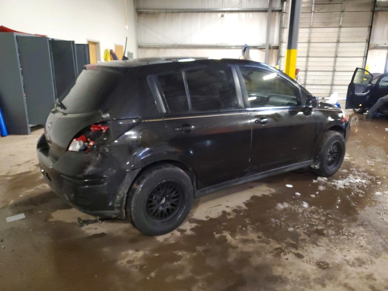 2010 NISSAN VERSA