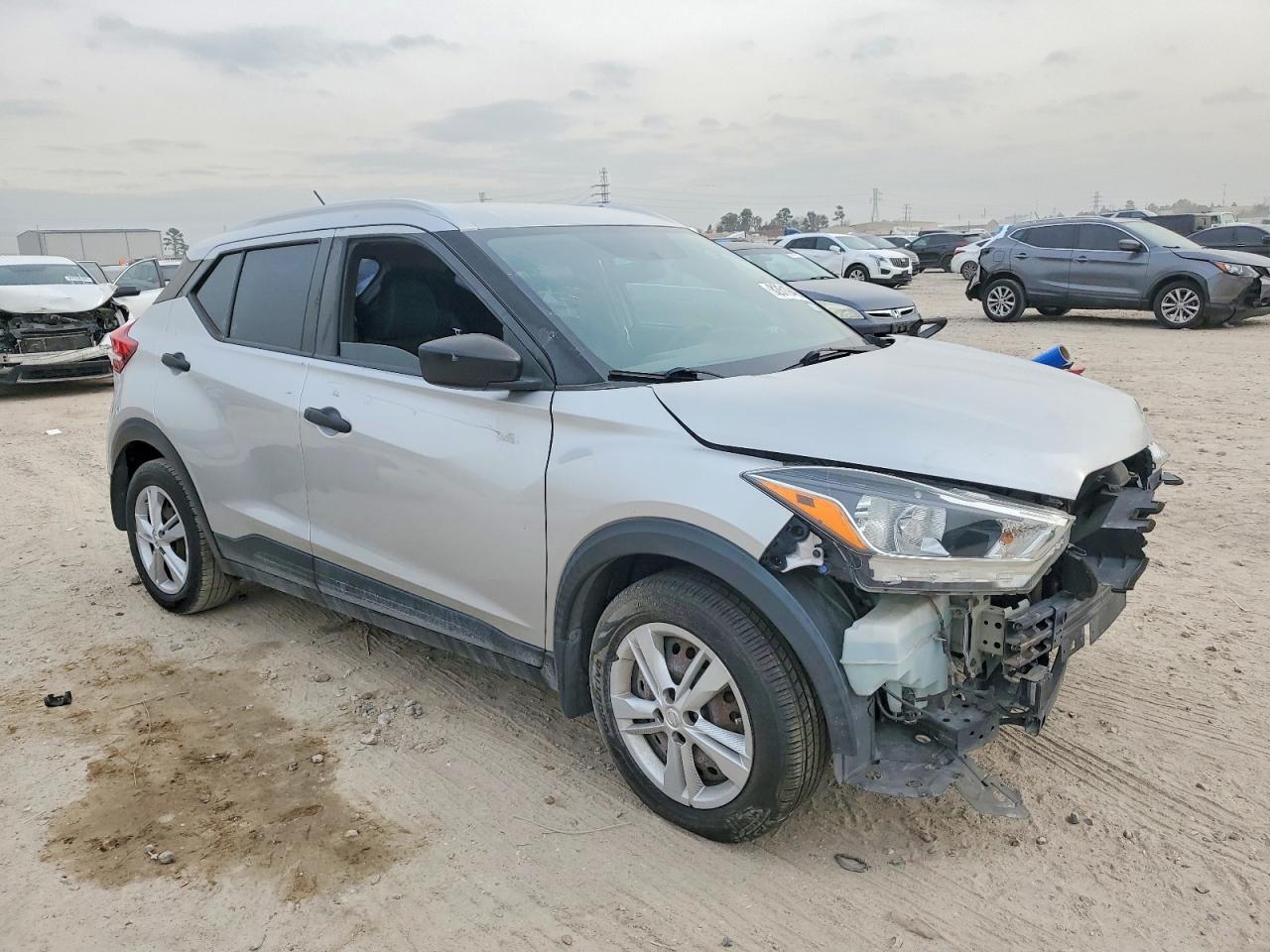 2019 NISSAN KICKS