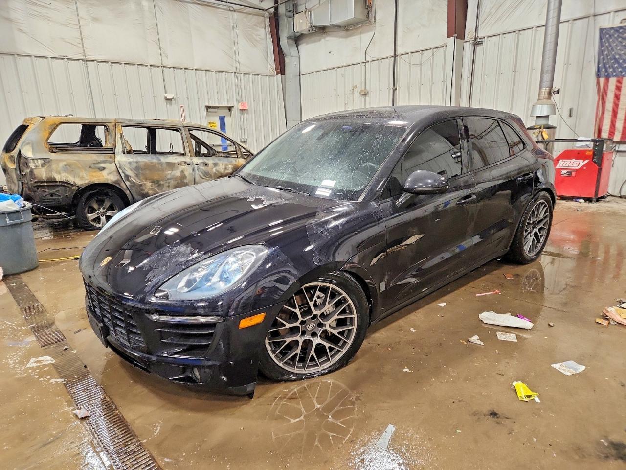 2015 PORSCHE Macan