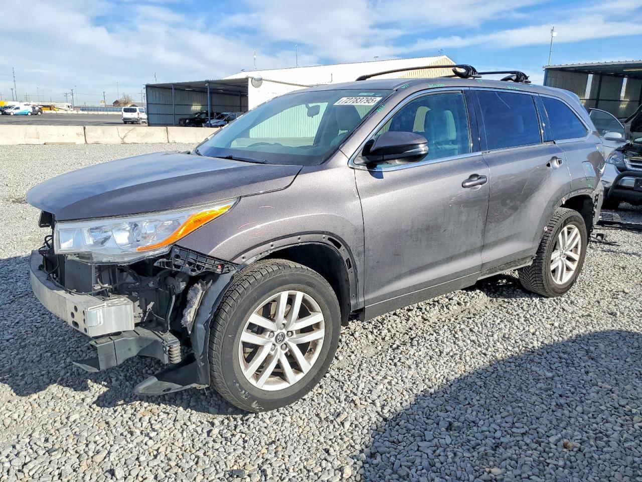 2016 TOYOTA HIGHLANDER