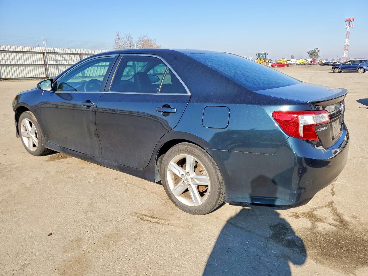 2014 TOYOTA CAMRY