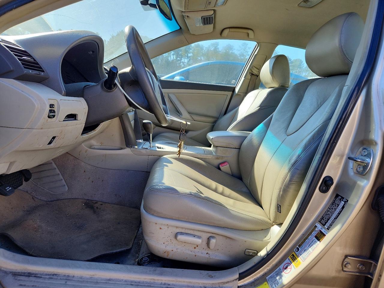 2011 TOYOTA CAMRY