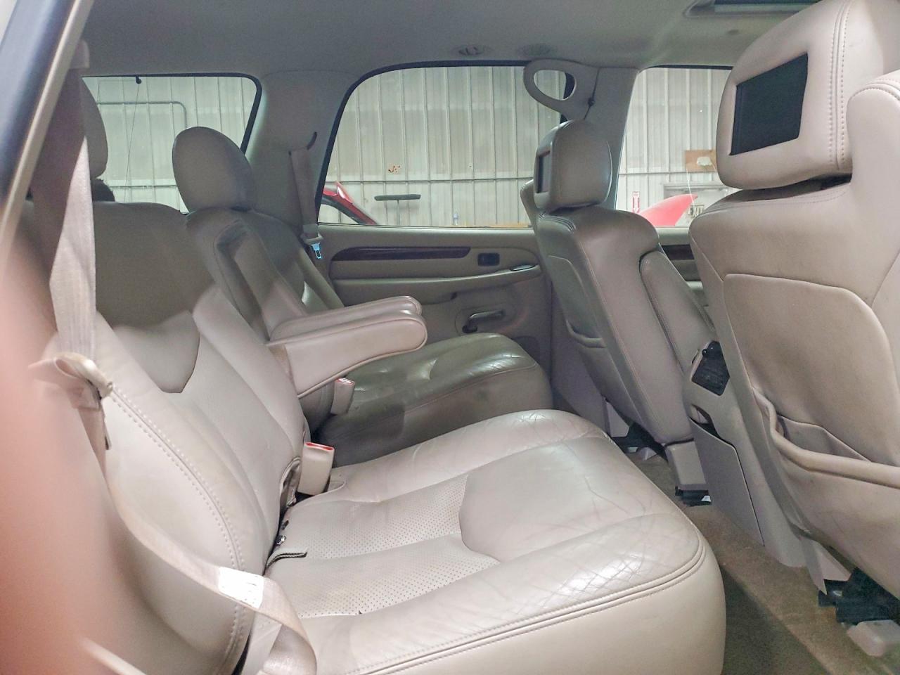 2003 CADILLAC ESCALADE