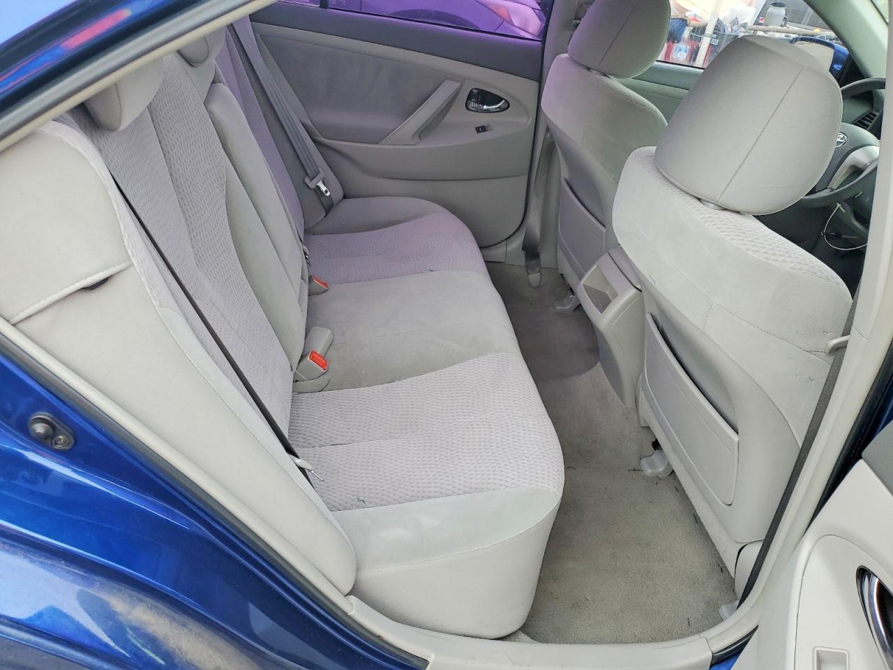 2011 TOYOTA CAMRY