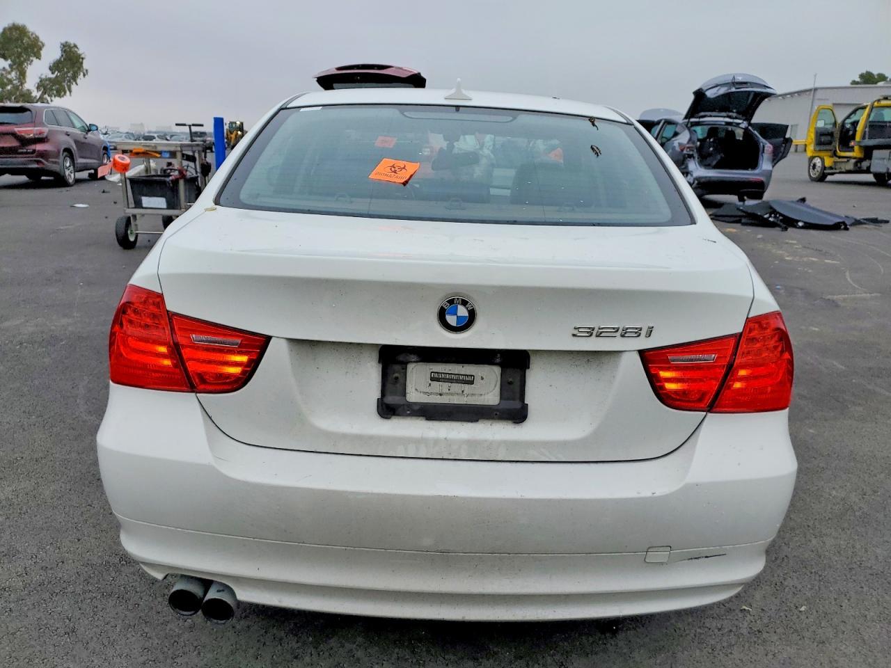 2011 BMW 3 SERIES
