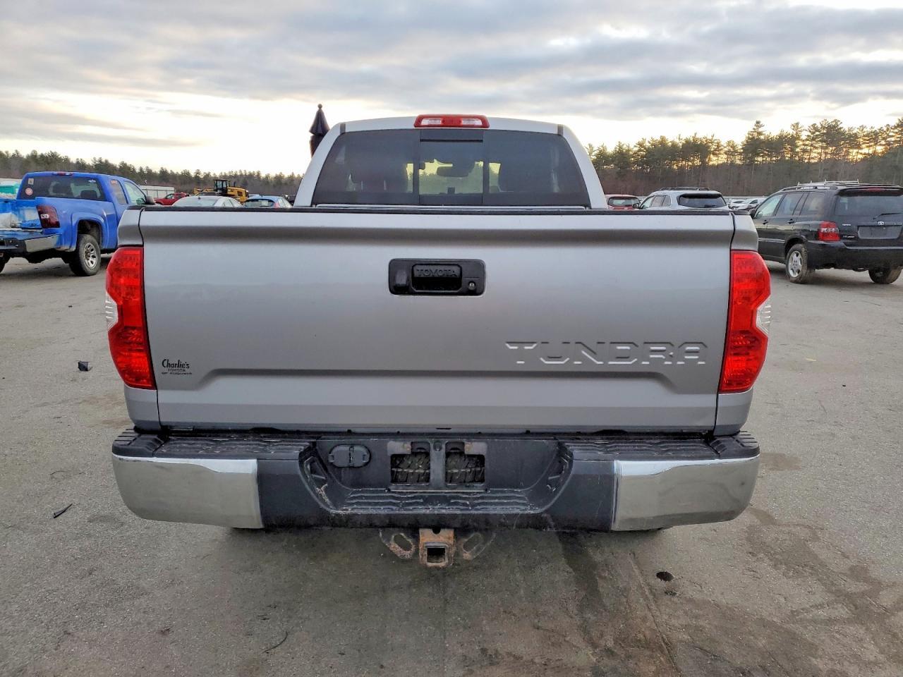 2018 TOYOTA TUNDRA
