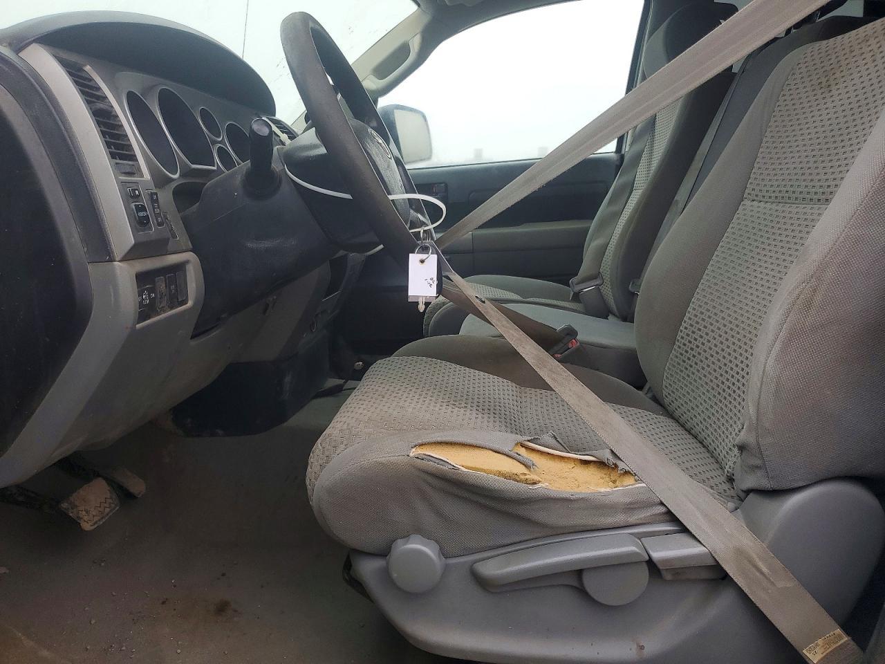 2011 TOYOTA TUNDRA