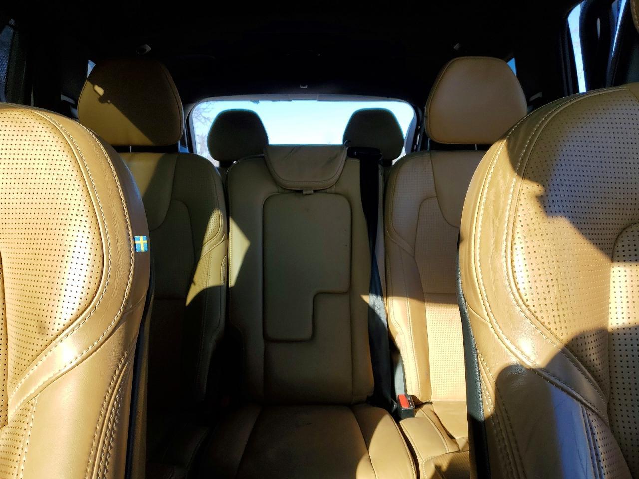 2018 VOLVO XC90
