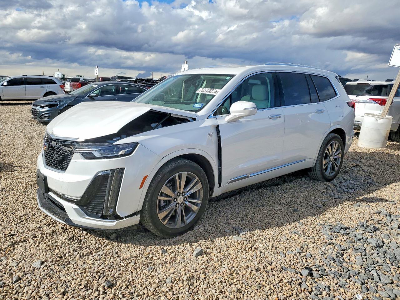 2021 CADILLAC XT6