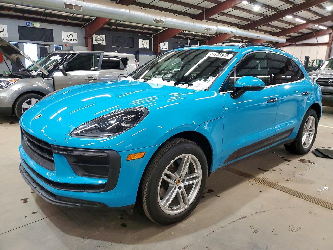 2022 PORSCHE Macan