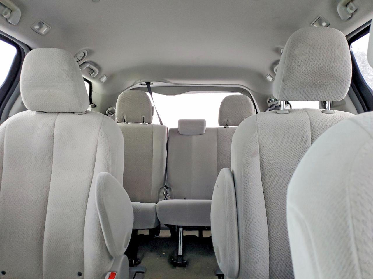 2013 TOYOTA SIENNA