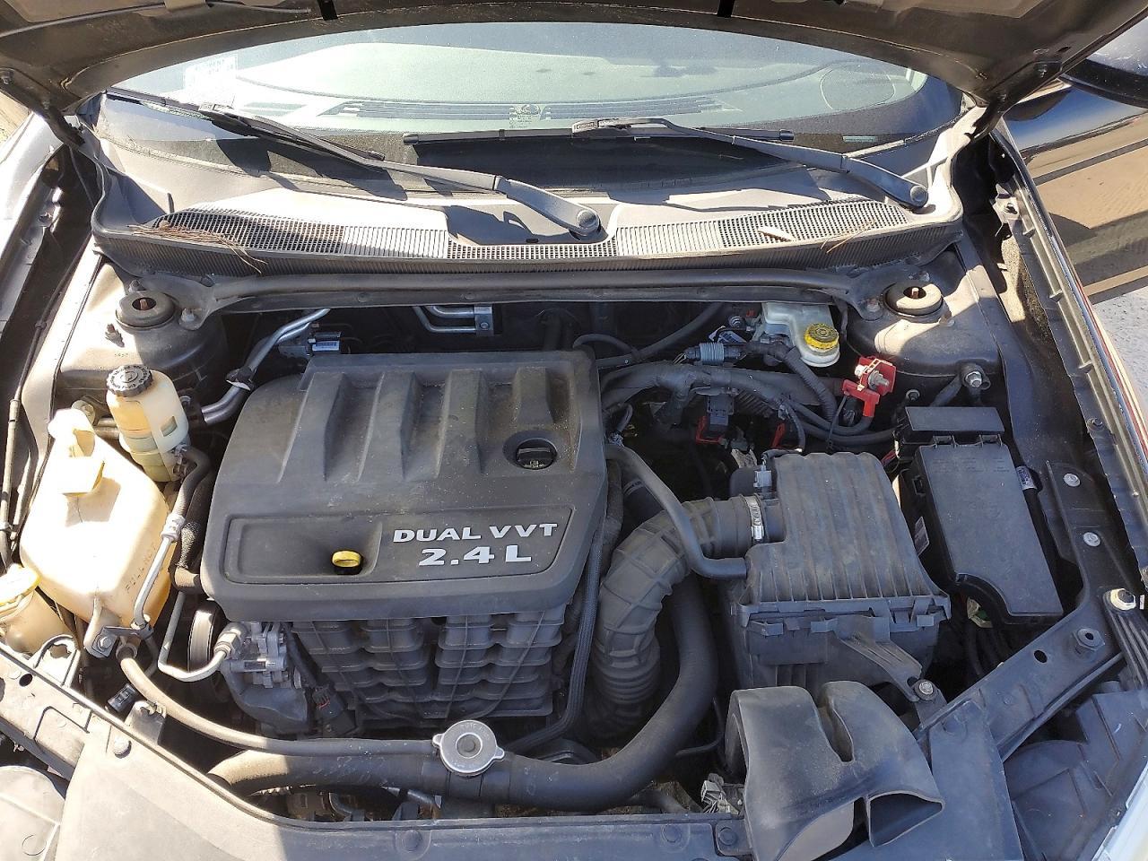 2013 CHRYSLER 200