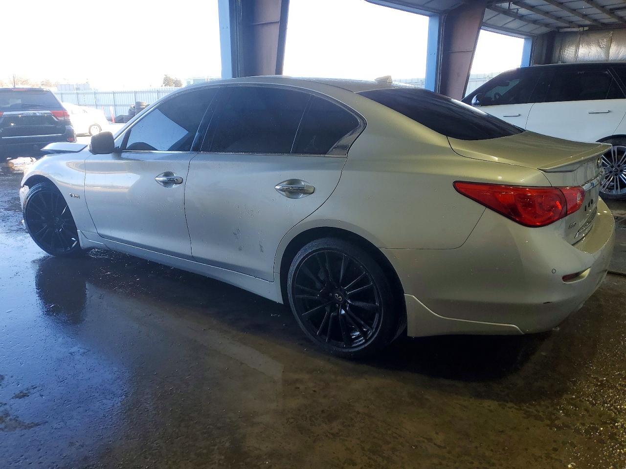 2016 INFINITI Q50