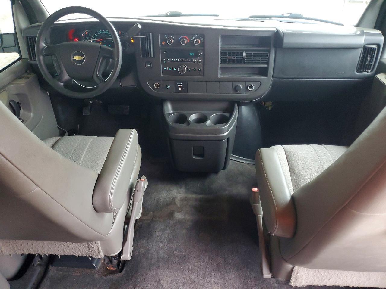 2013 CHEVROLET Express 3500