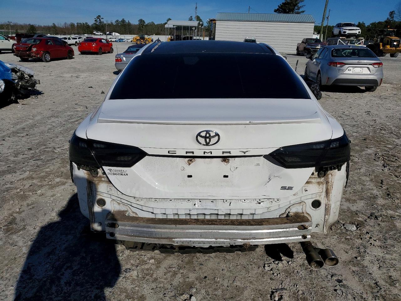 2018 TOYOTA CAMRY