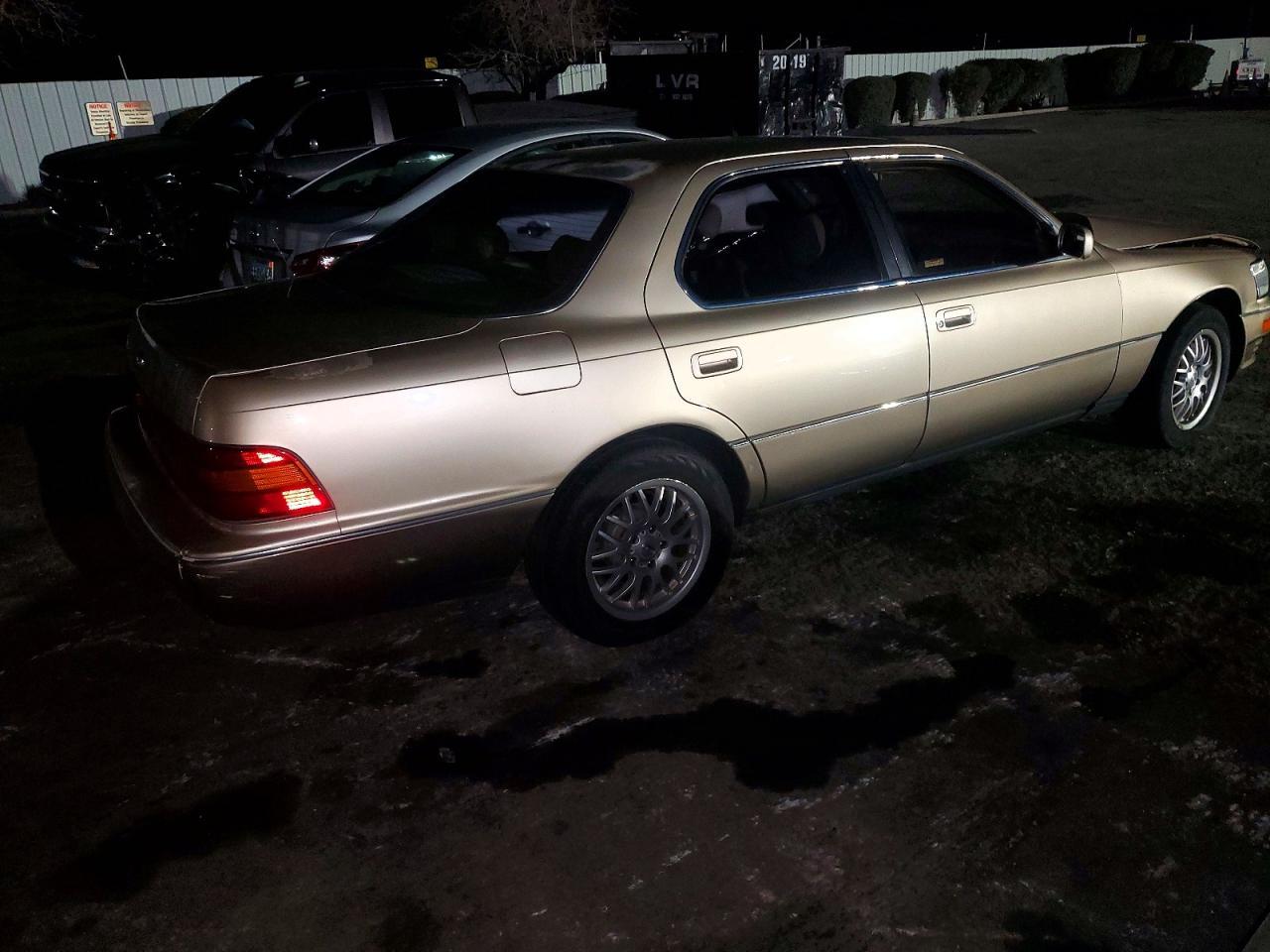 1992 LEXUS Ls 400