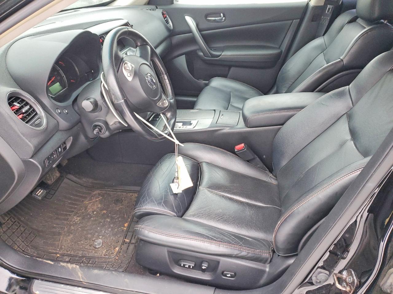 2010 NISSAN Maxima