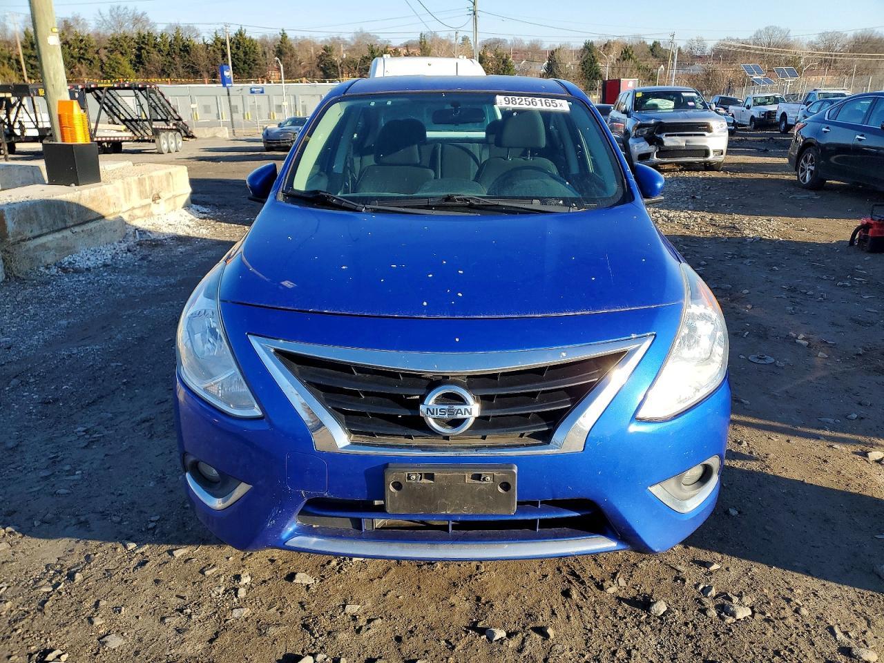 2015 NISSAN VERSA