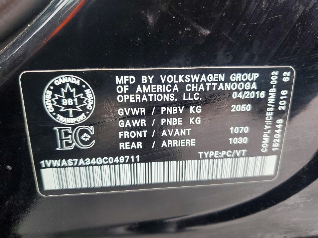 2016 VOLKSWAGEN Passat