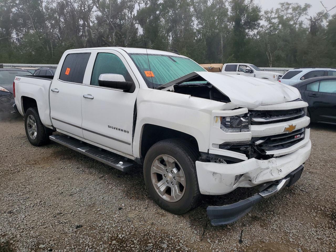 2017 CHEVROLET Silverado
