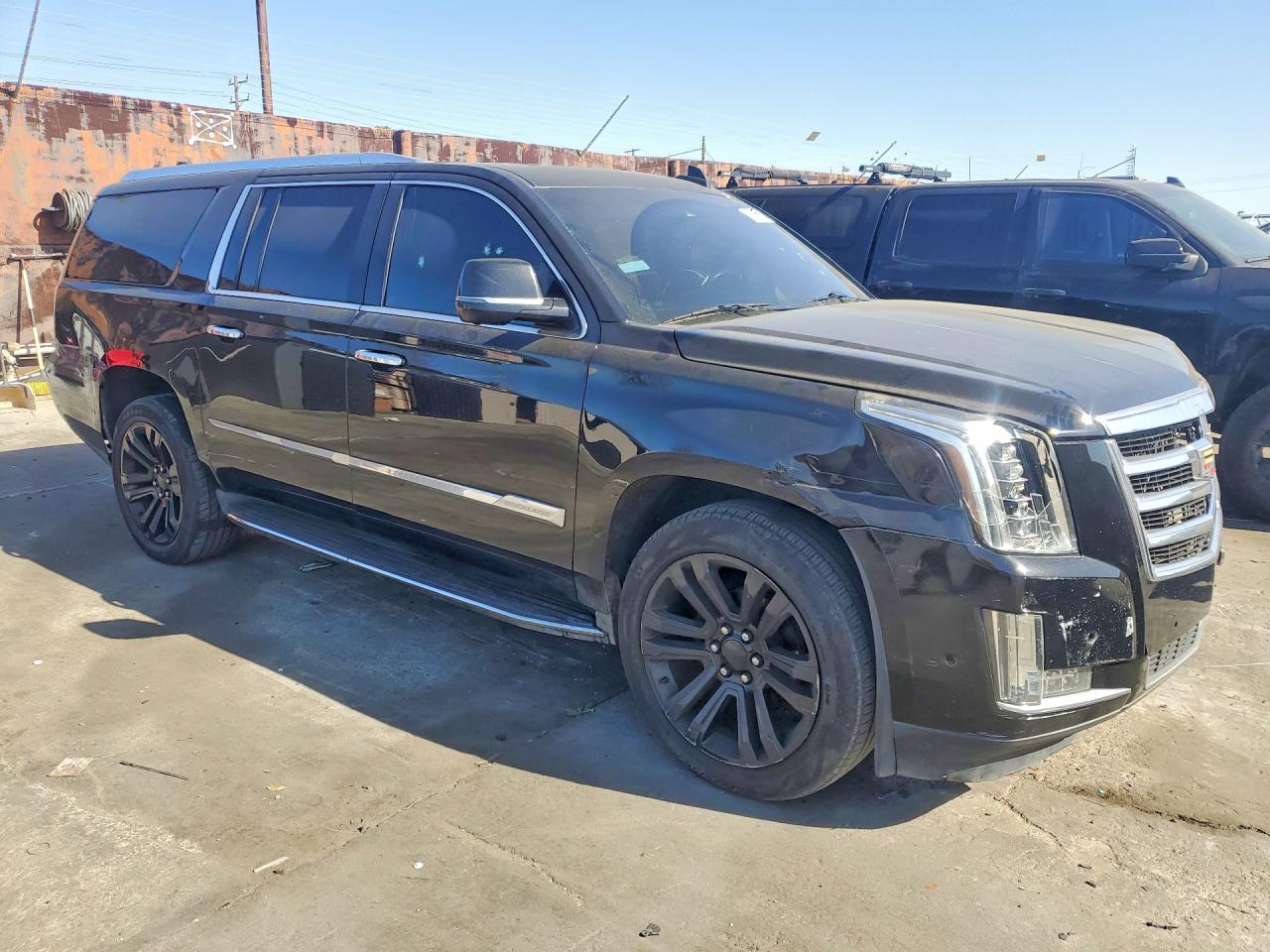 2017 CADILLAC Escalade ESV