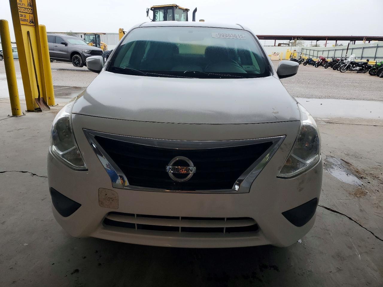 2019 NISSAN VERSA