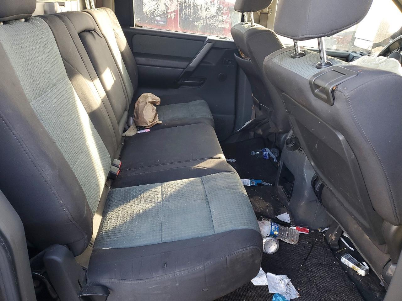 2005 NISSAN Titan