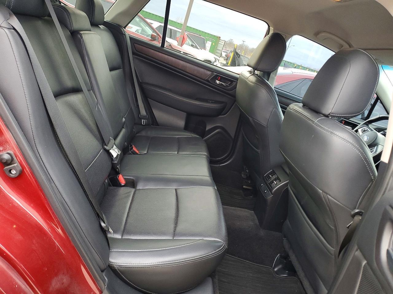 2015 SUBARU Outback
