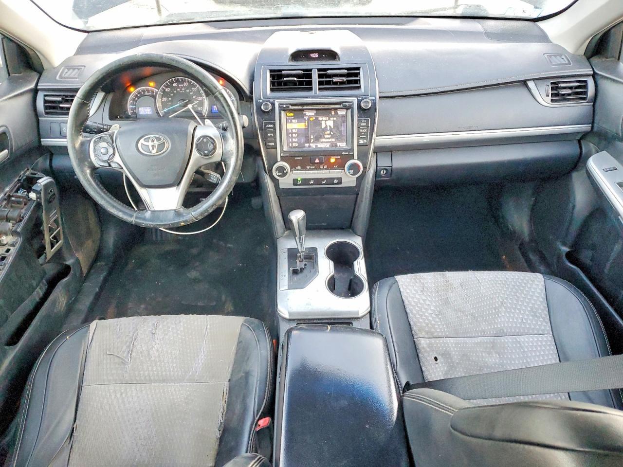 2014 TOYOTA CAMRY