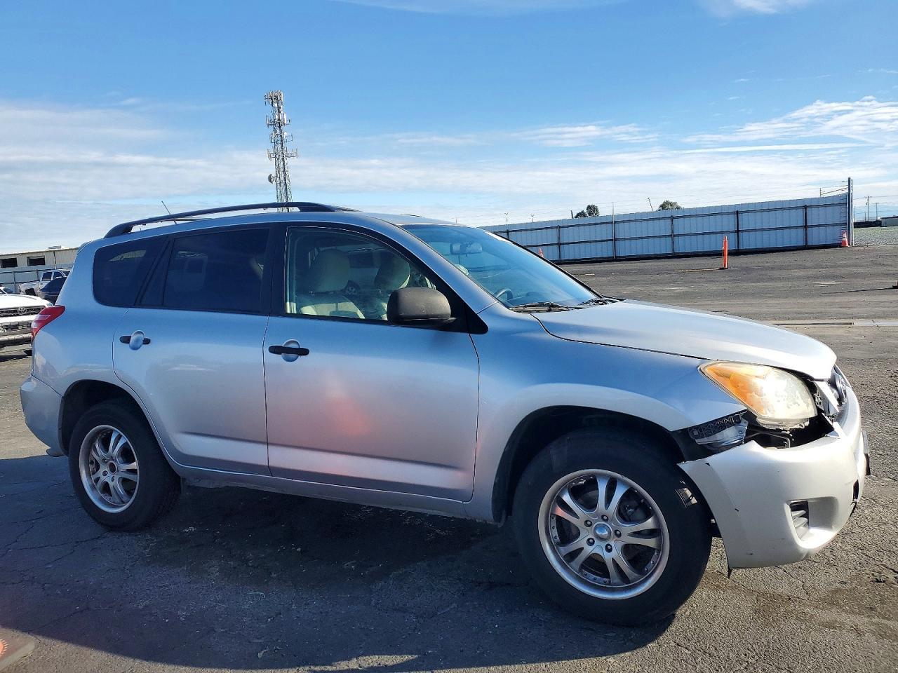 2011 TOYOTA RAV4