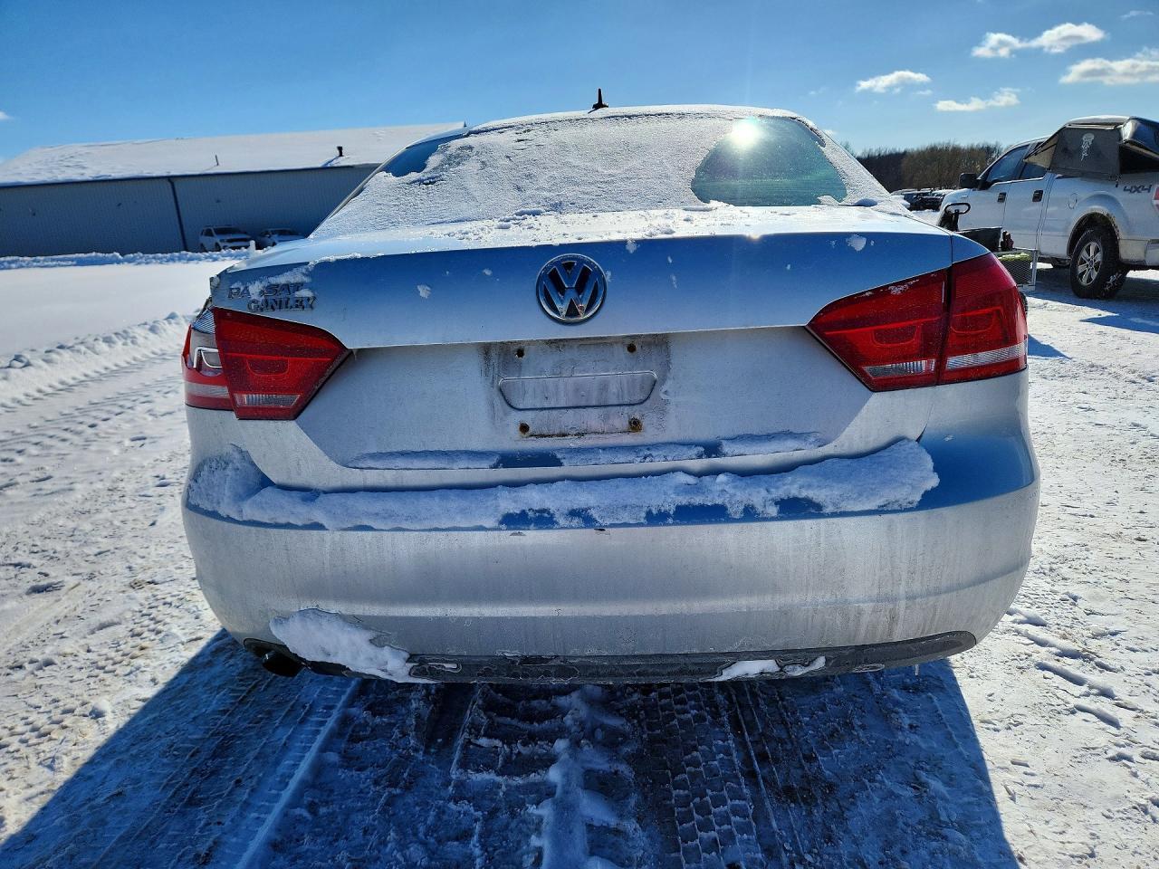 2012 VOLKSWAGEN Passat