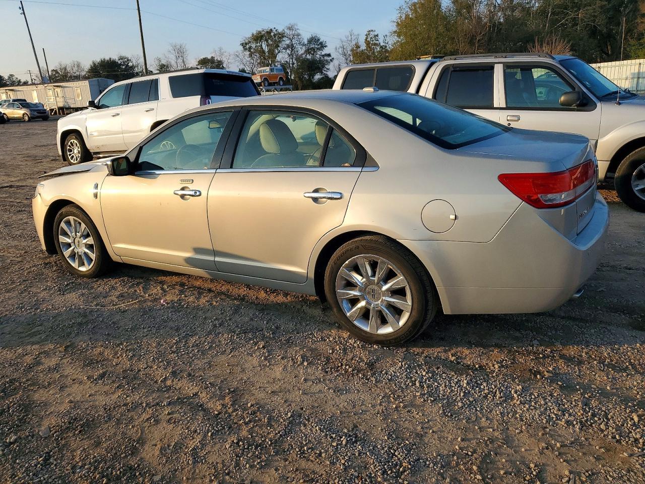 2010 LINCOLN MKZ