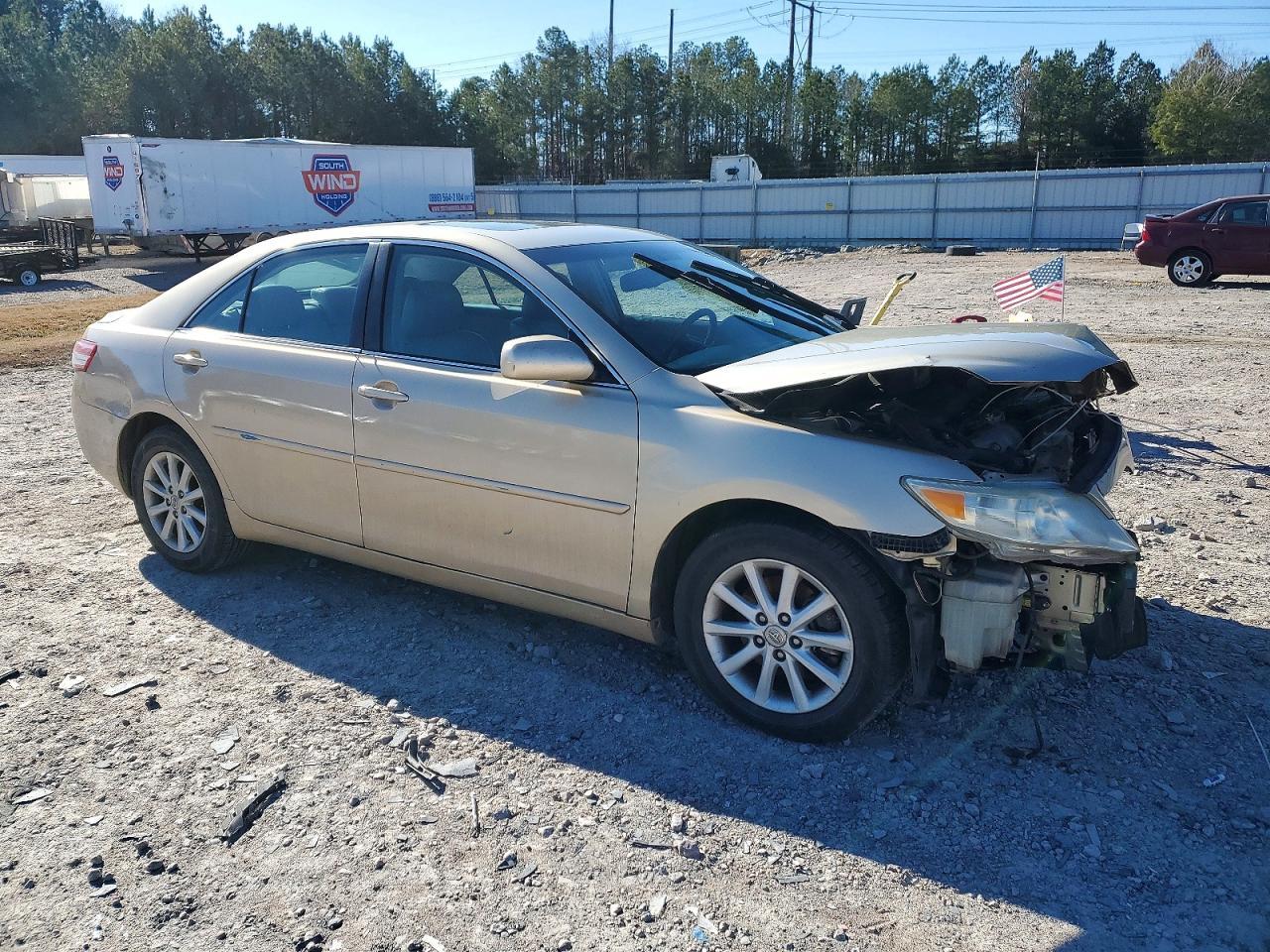 2011 TOYOTA CAMRY