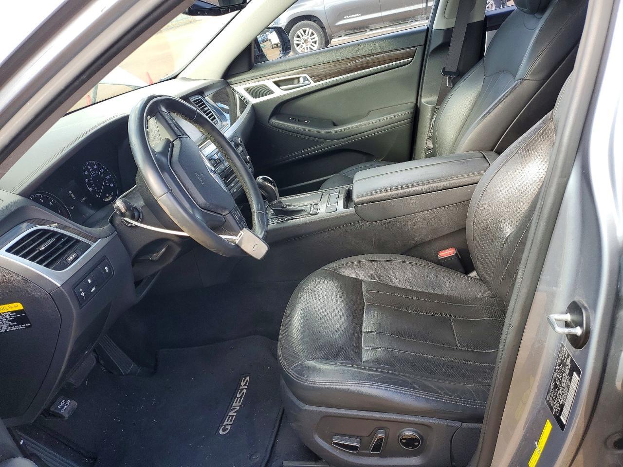 2016 HYUNDAI GENESIS