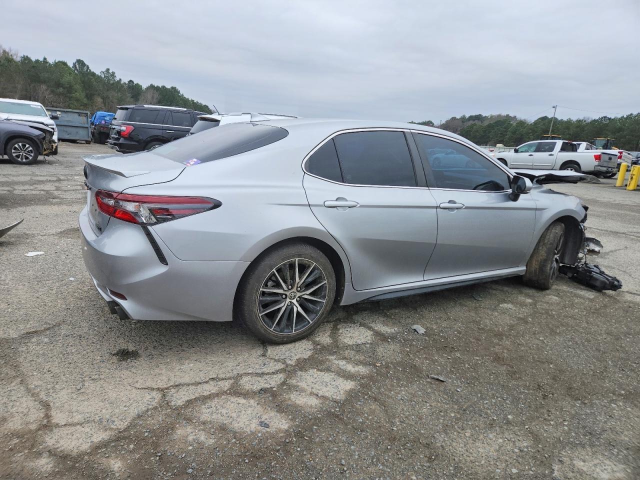 2022 TOYOTA CAMRY