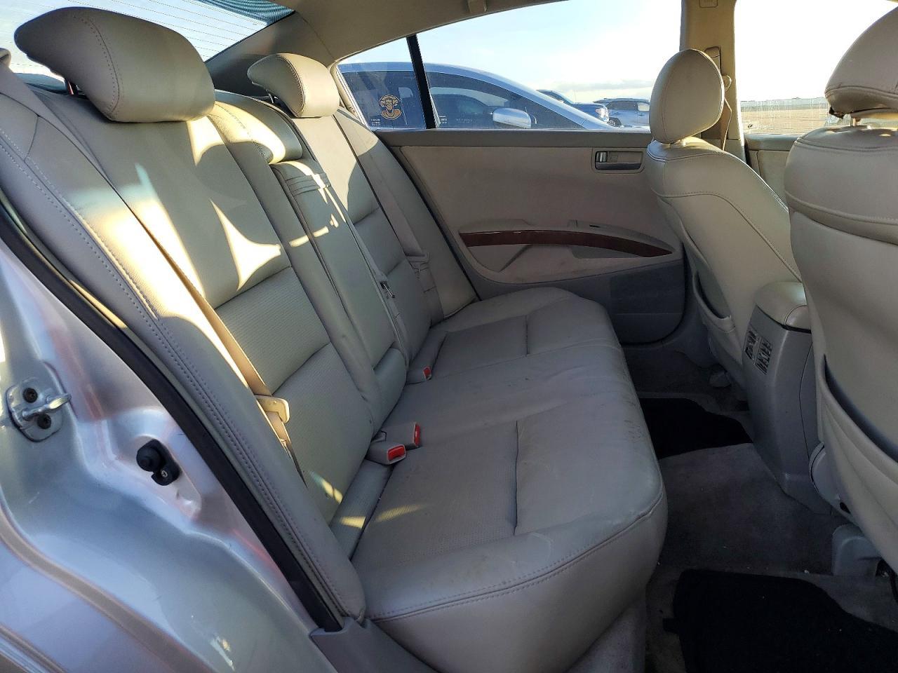 2004 NISSAN Maxima