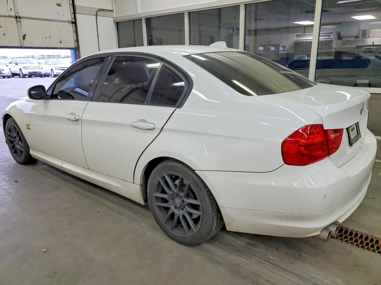 2011 BMW 3 SERIES